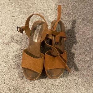 Steve Madden wooden heel